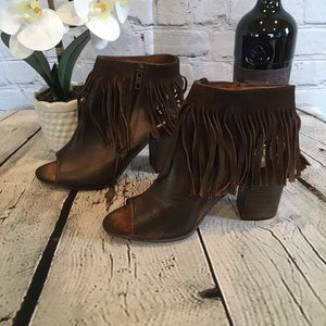 *NEW* Diba True “In Tern” Cognac Leather/Suede Open Toe Fringe Booties - Size: 8
